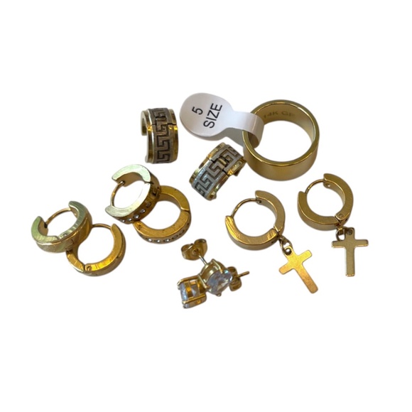 ✨Free With Purchase - NWOT Entire Bundle of Gold Tone Unisex Jewelry - Picture 1 of 1